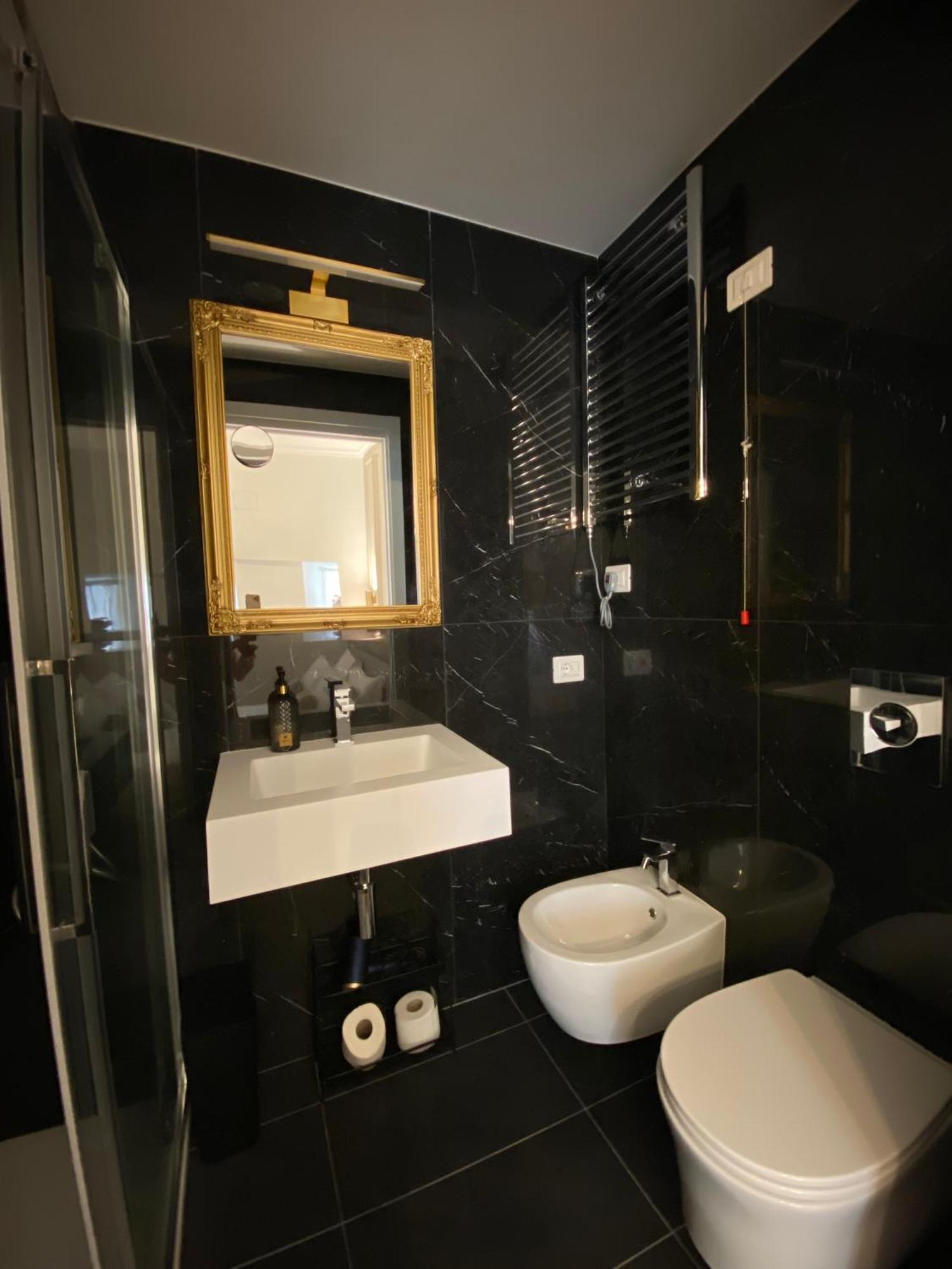 De Vince Suites - Luxury Rooms - Roma Termini Exterior photo
